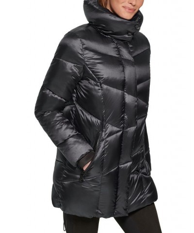 Women's Chevron Puffer Coat Black $90.00 Coats